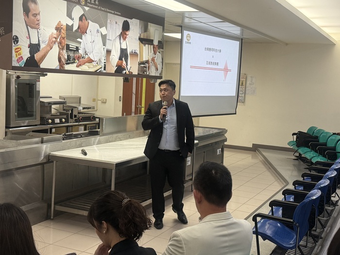 114.12.10校外實習廠商說明會圖片