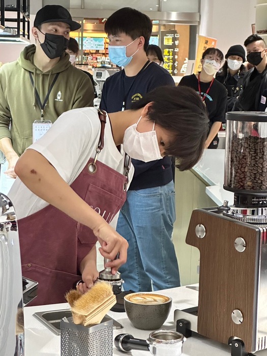 賀 餐飲系學生榮獲2022第三屆崑山盃全國咖啡競賽佳績圖片