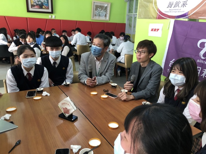 日本高中冰淇淋發表會(山口電視公司拍攝實況)圖片