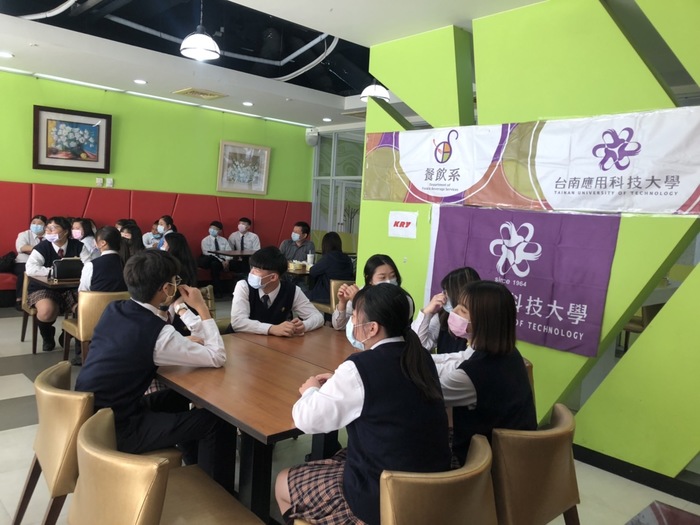 日本高中冰淇淋發表會(山口電視公司拍攝實況)圖片