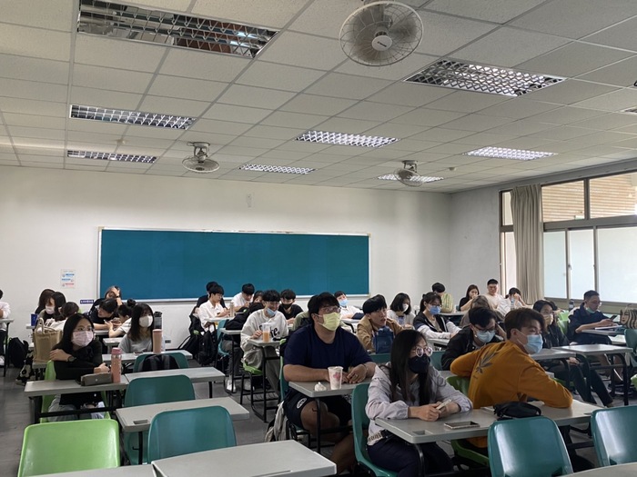 112.03.20校外實習返校生座談圖片