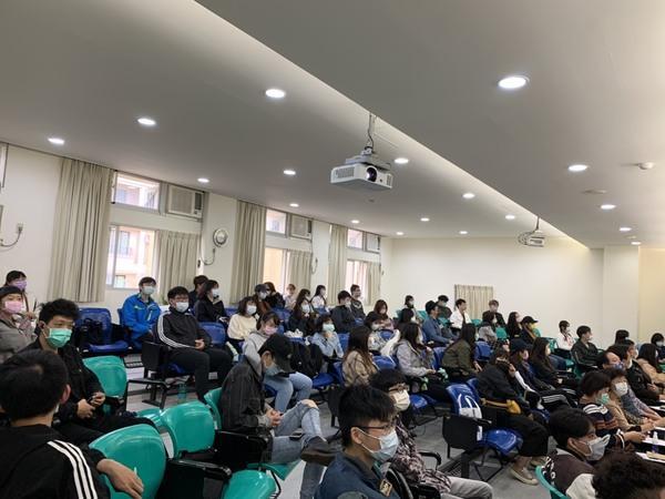校外實習返校生座談會圖片